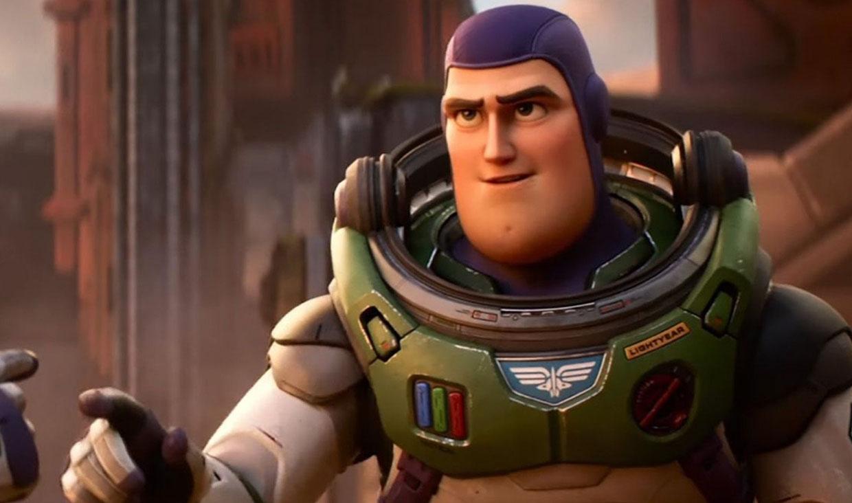 Alasan Chris Evans di Balik Helm Buzz Lightyear